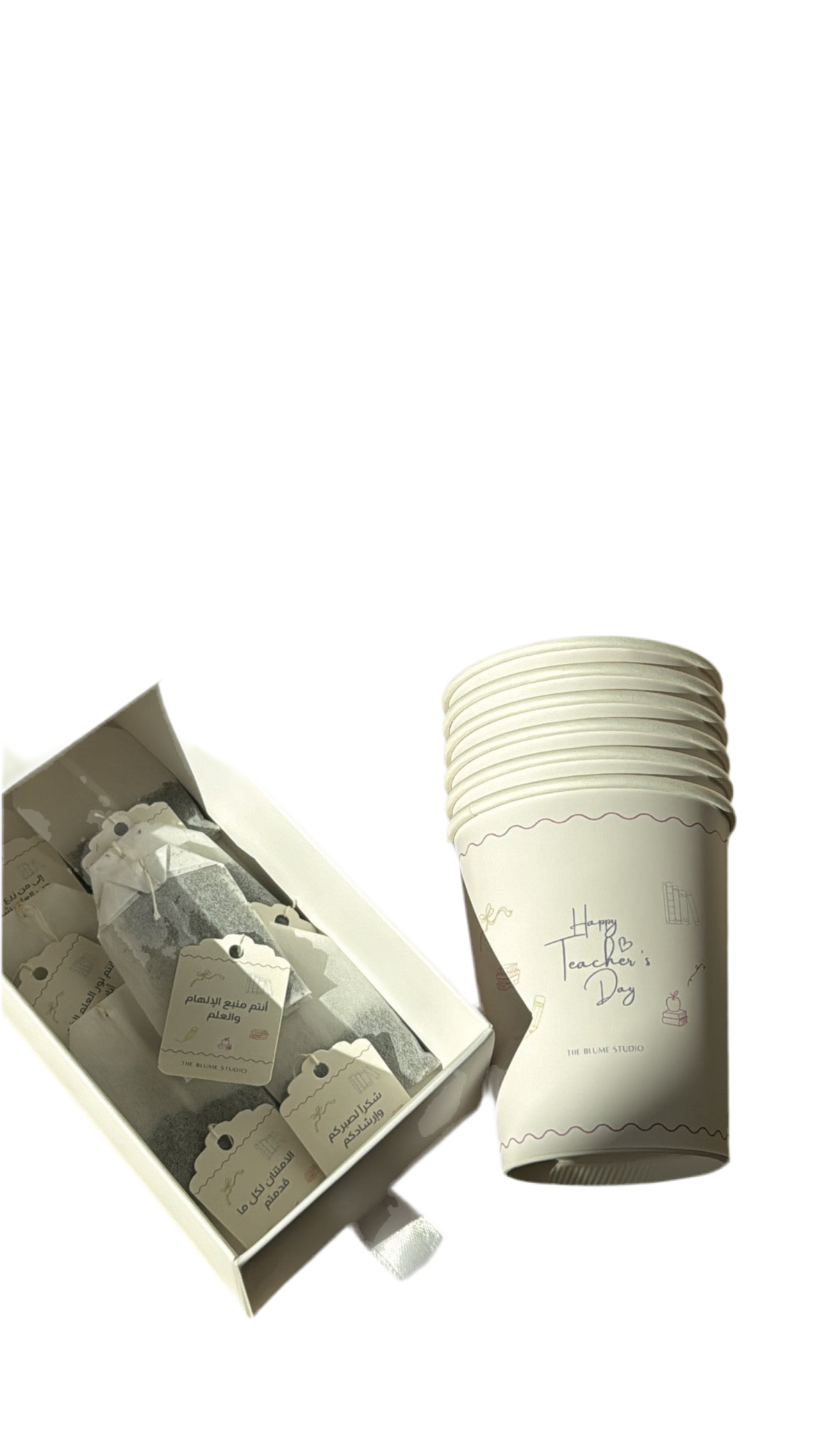 Tea box with paper cups